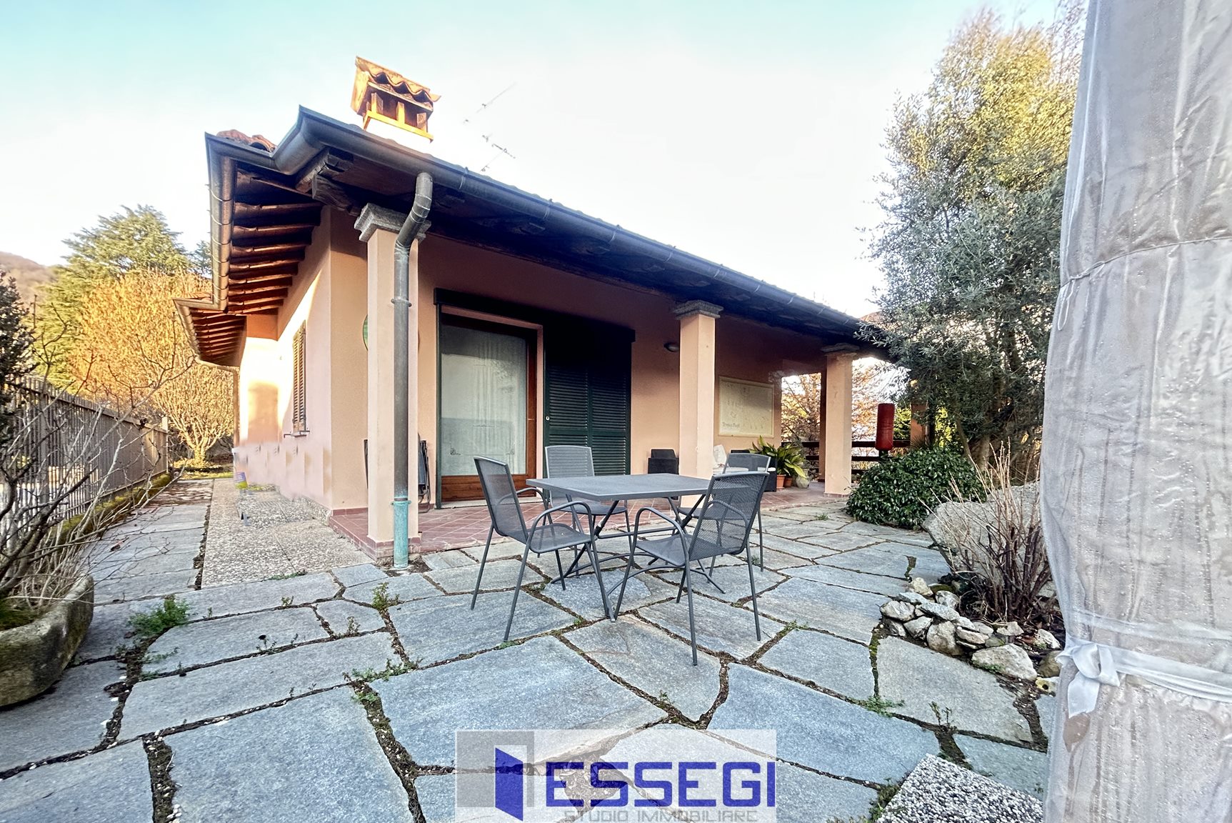 ALBESE CON CASSANO Casa indipendente